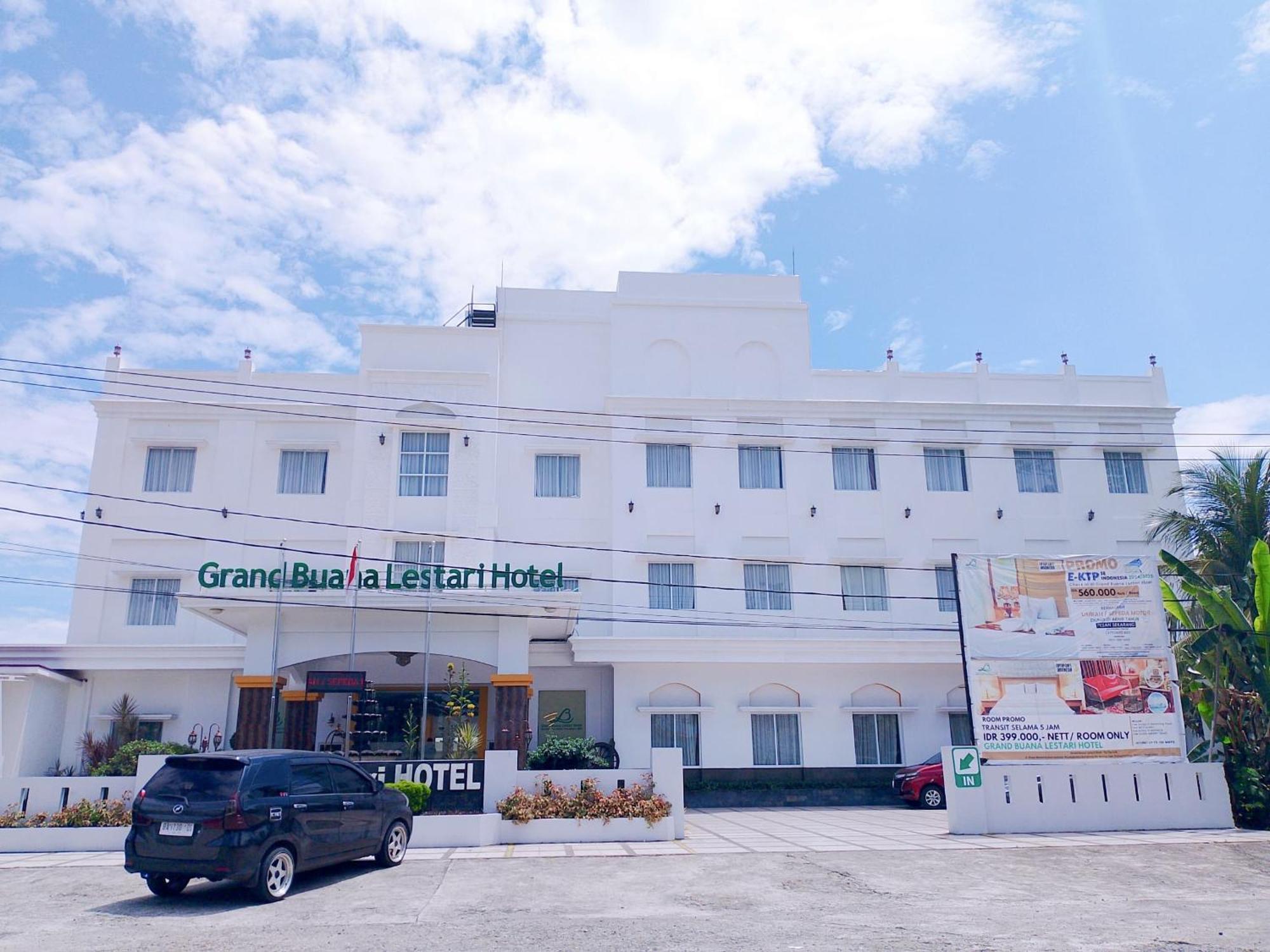Grand Buana Lestari Hotel Паданг Экстерьер фото